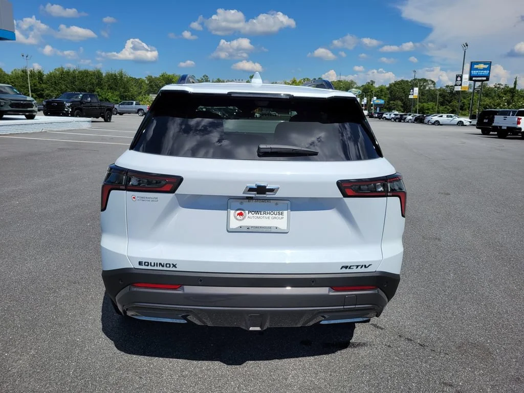 New 2026 Polar White Tricoat Chevrolet ACTIV image 5