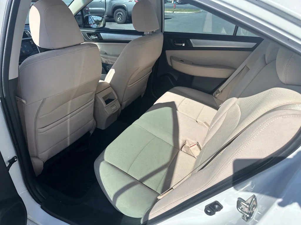 Used 2018 Crystal White Pearl Subaru 2.5i image 10