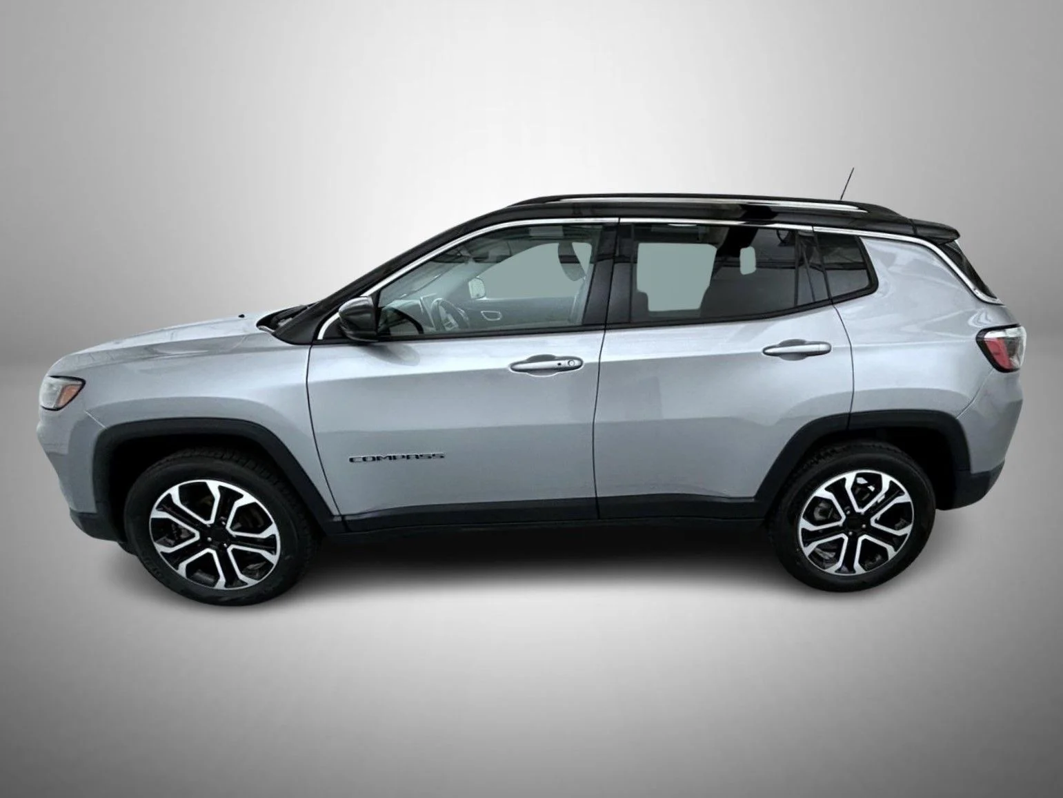 Used 2022 Silver Jeep Limited image 8