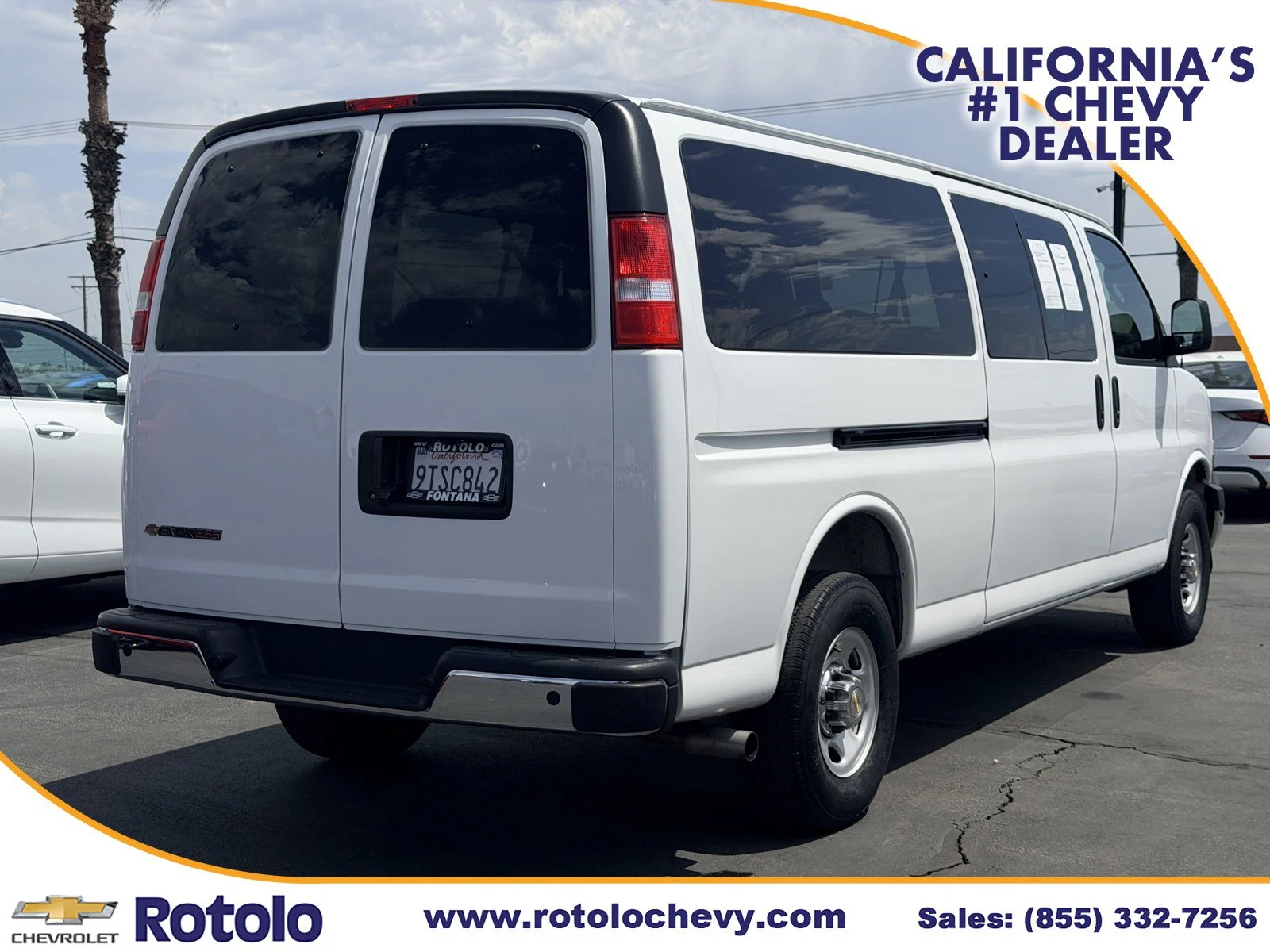 Used 2025 Summit White Chevrolet LT image 6