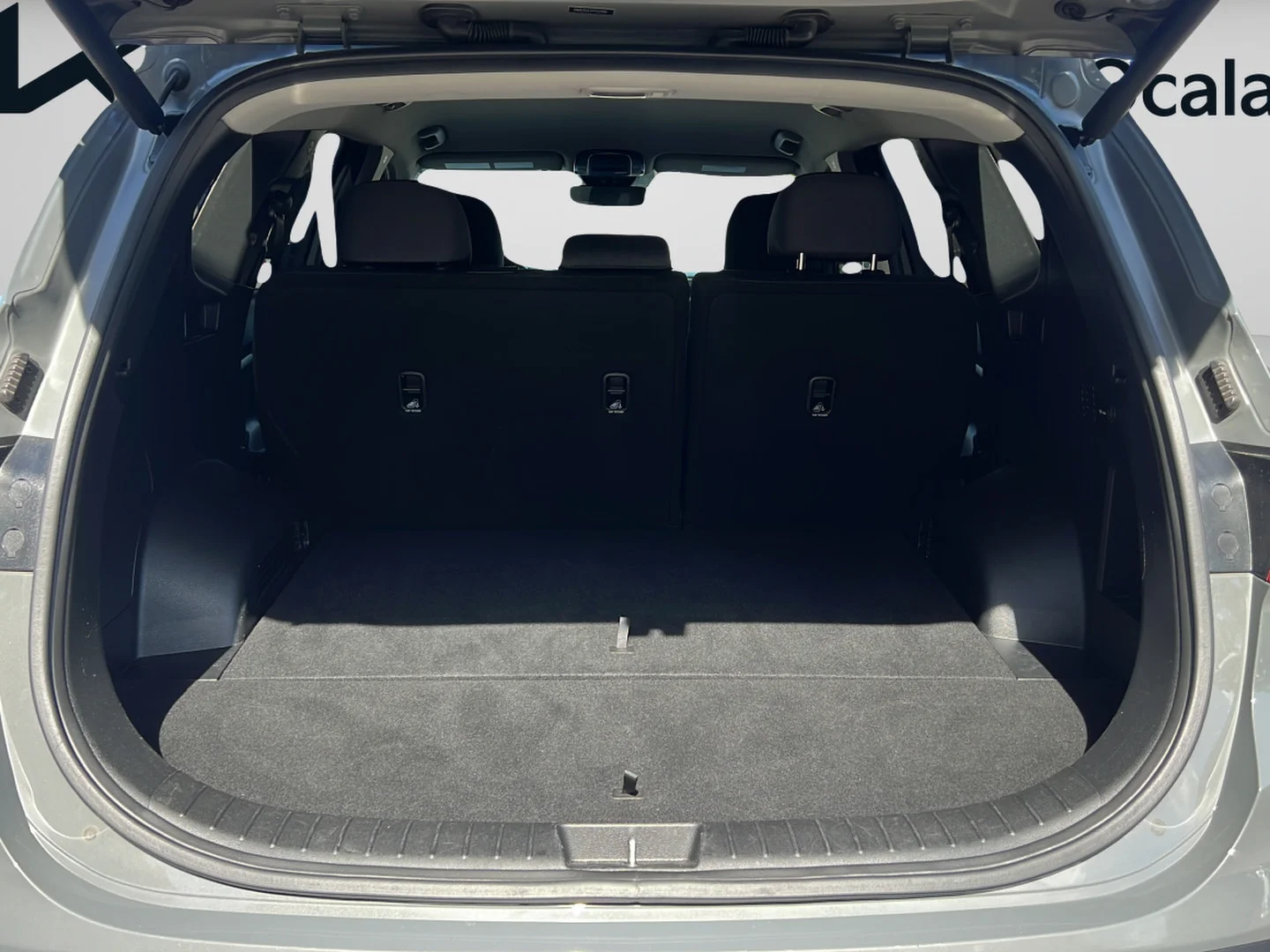 Used 2023 Hampton Gray Hyundai SEL image 9