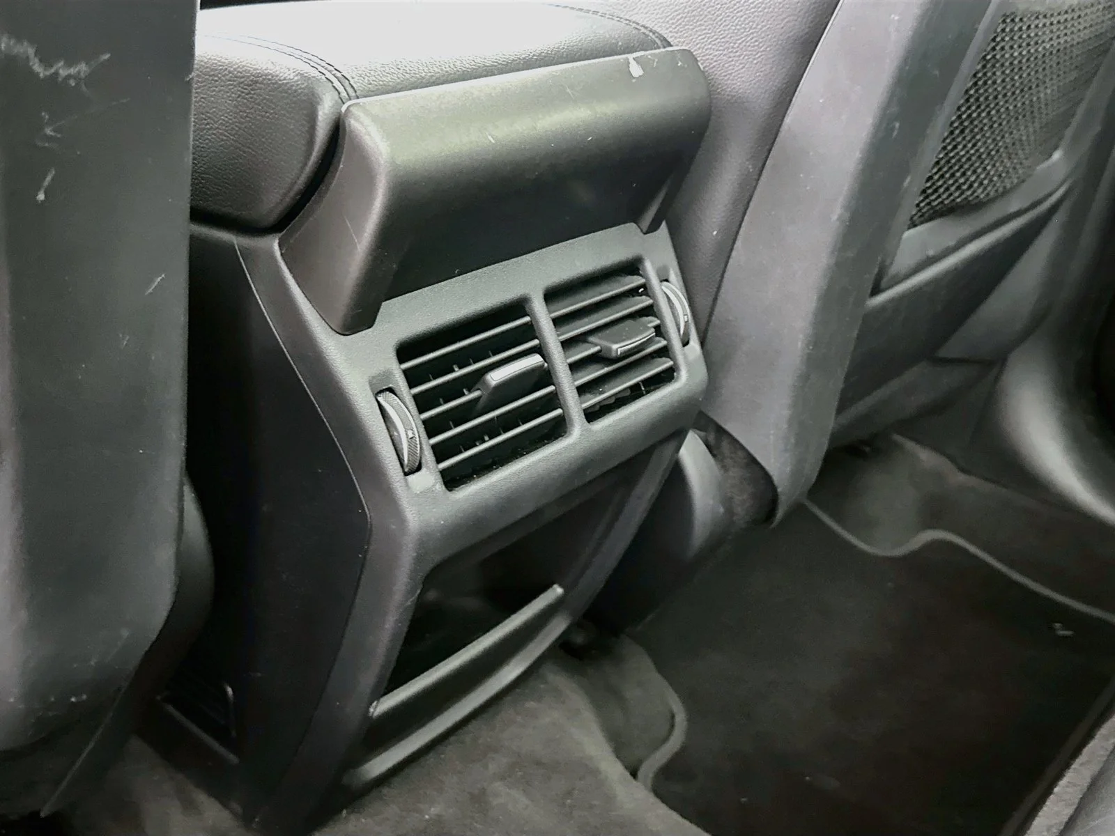 Used 2013 Gray Land Rover Pure image 27