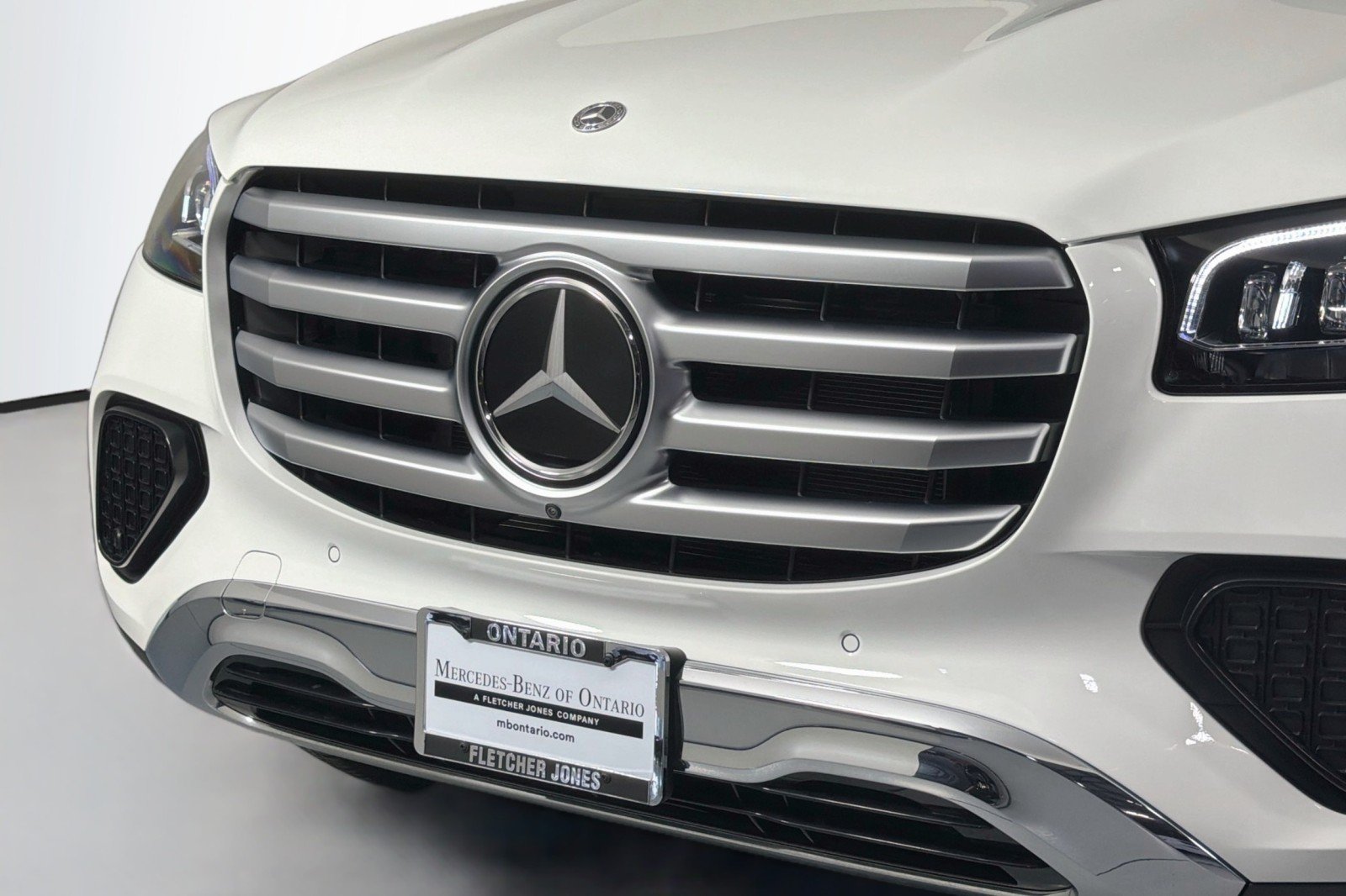 Certified Used 2026 Polar White Mercedes-Benz GLS 450 image 15