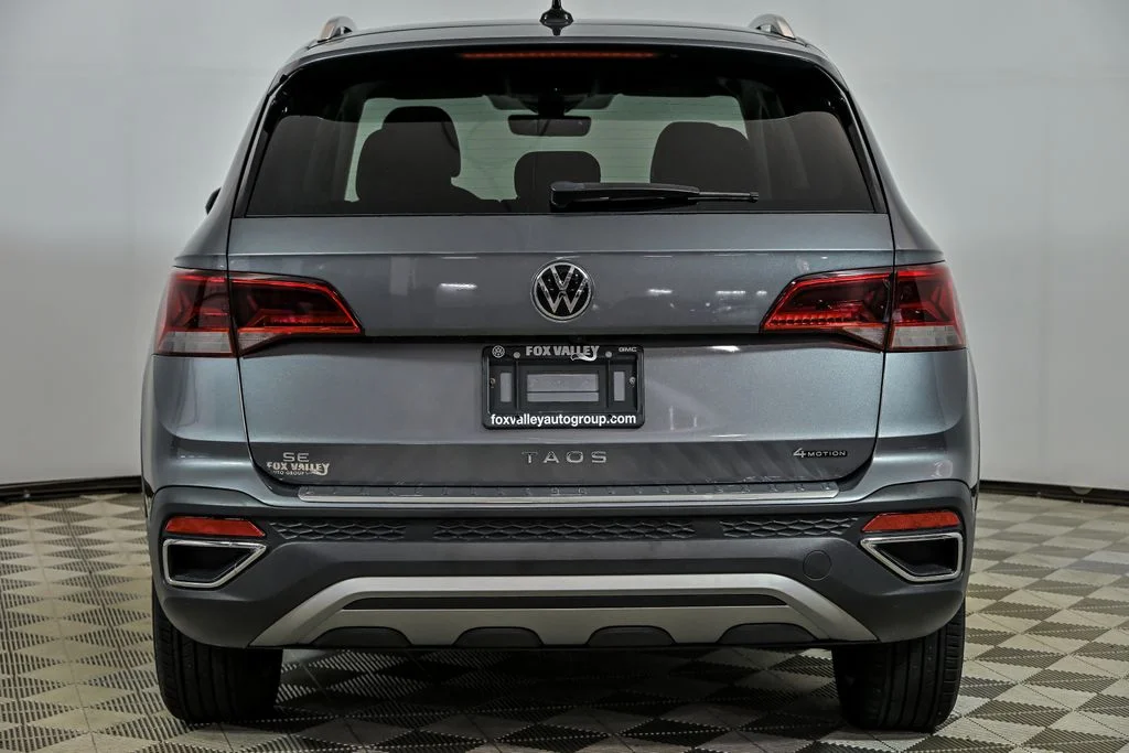 Certified Used 2023  Volkswagen 1.5T SE image 7