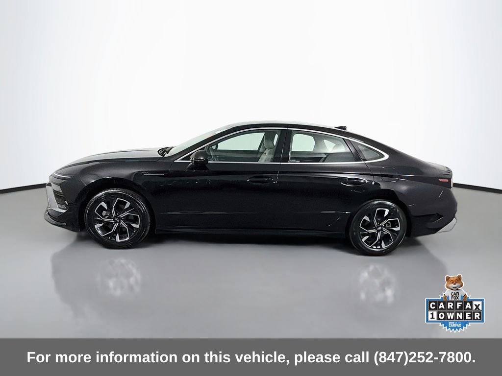 Used 2025 Abyss Black Hyundai SEL image 4