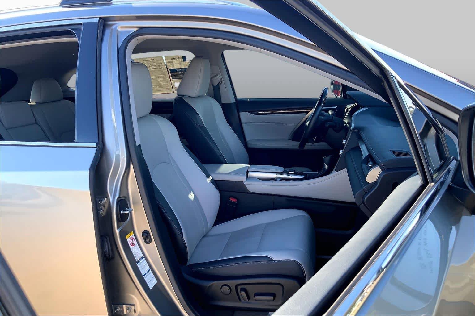 Certified Used 2018 Atomic Silver Lexus  image 9