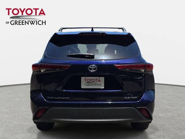 Used 2023  Toyota XLE image 4