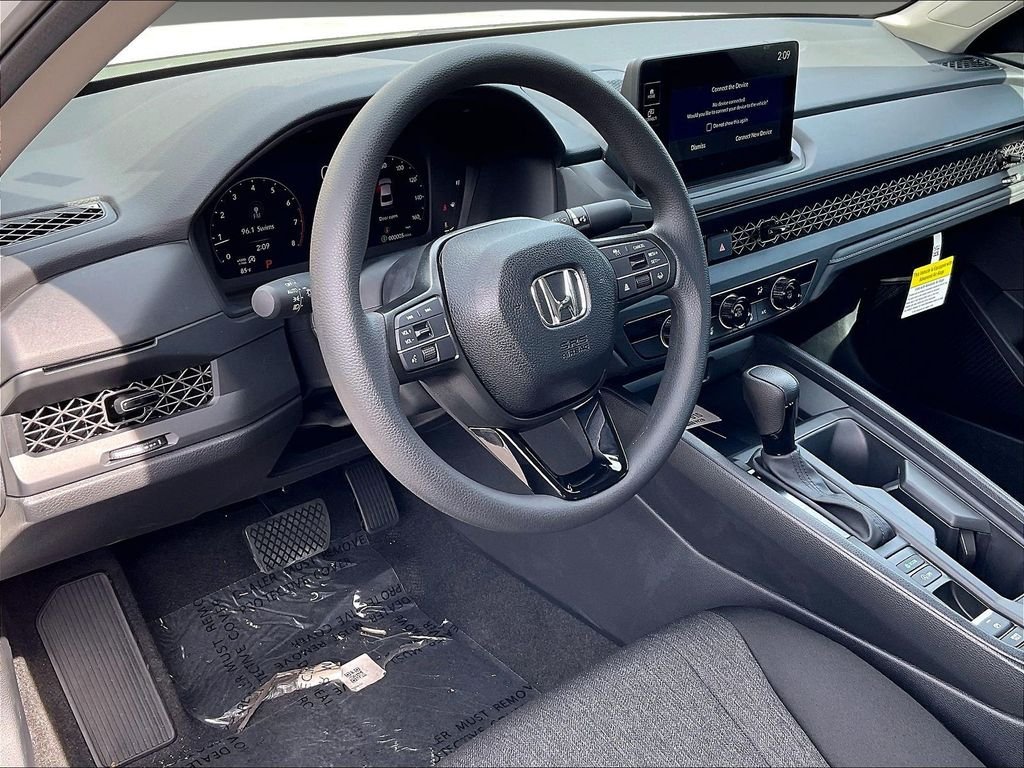New 2026 Platinum White Pearl Honda LX image 8