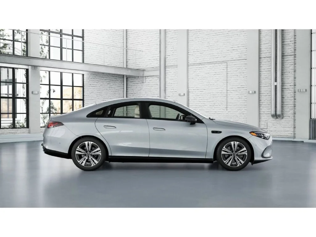 New 2027 Silver Mercedes-Benz CLA 220 image 2
