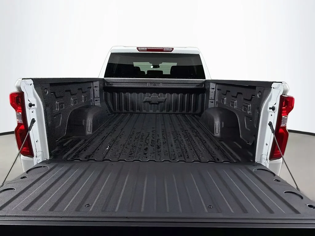 New 2026 Summit White Chevrolet RST image 21