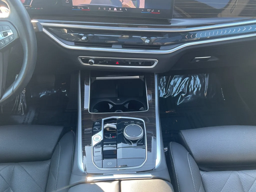 Used 2026 White BMW sDrive40i image 31