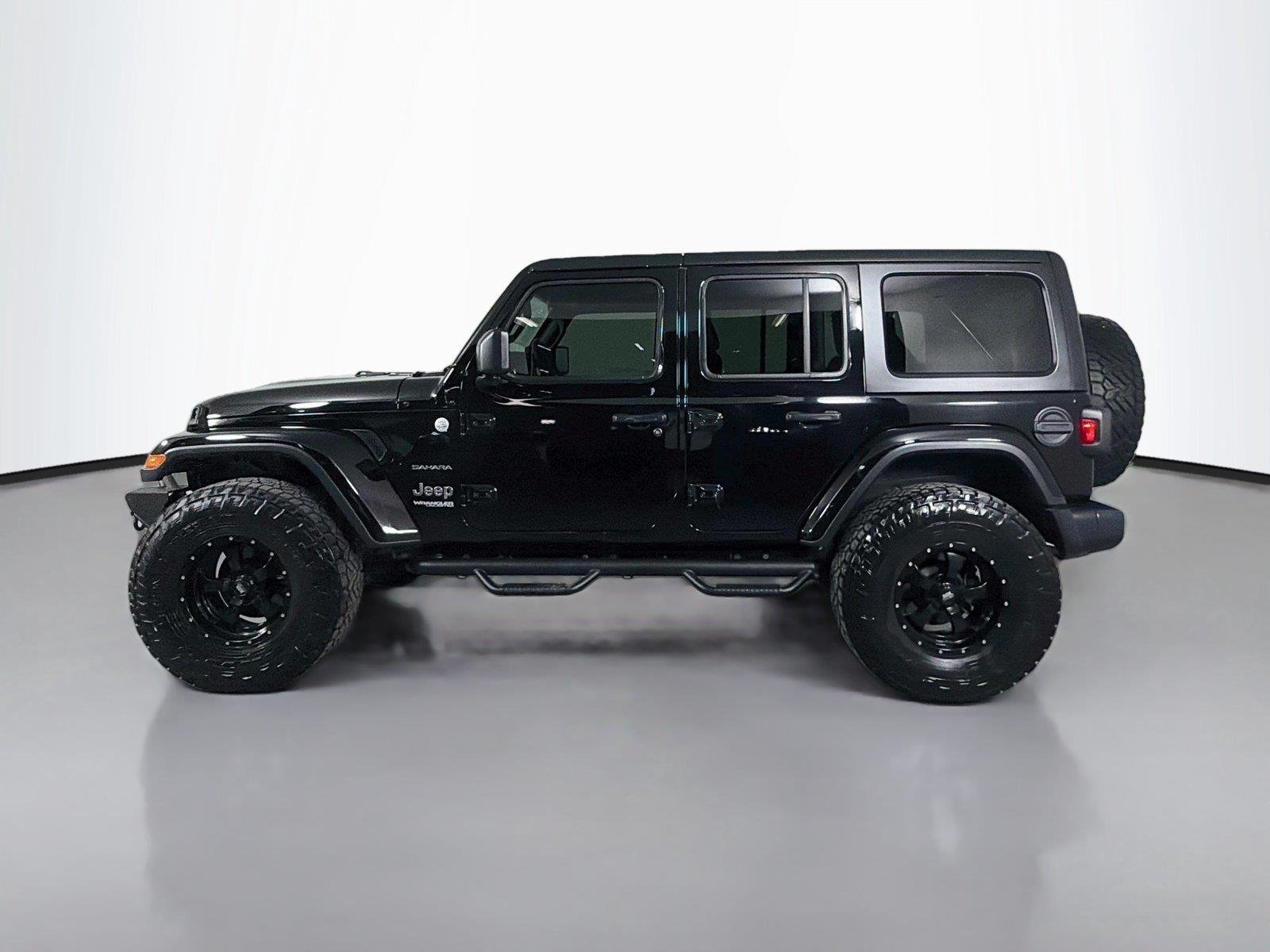 Used 2020 Black Jeep Sahara 4X4 image 8