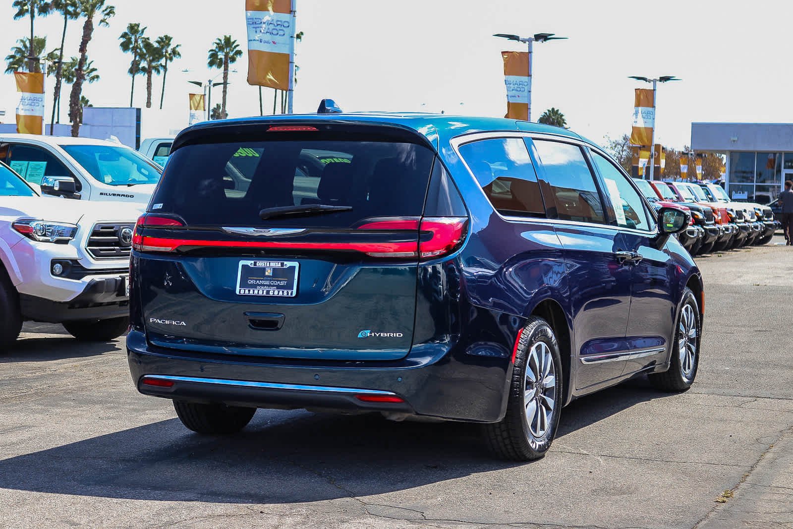 Used 2023 Fathom Blue Pearlcoat Chrysler Hybrid Limited image 4