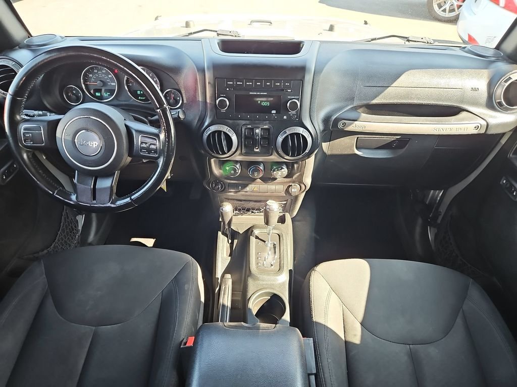 Used 2018 Billet Silver Metallic Clearcoat Jeep Unlimited Sport image 22