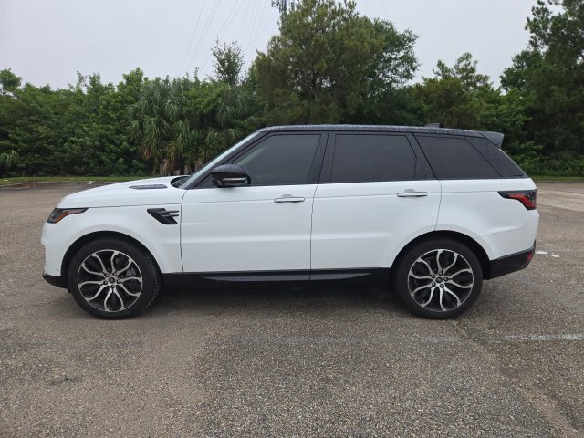 Used 2022 Fuji White Land Rover HSE Silver Edition image 2