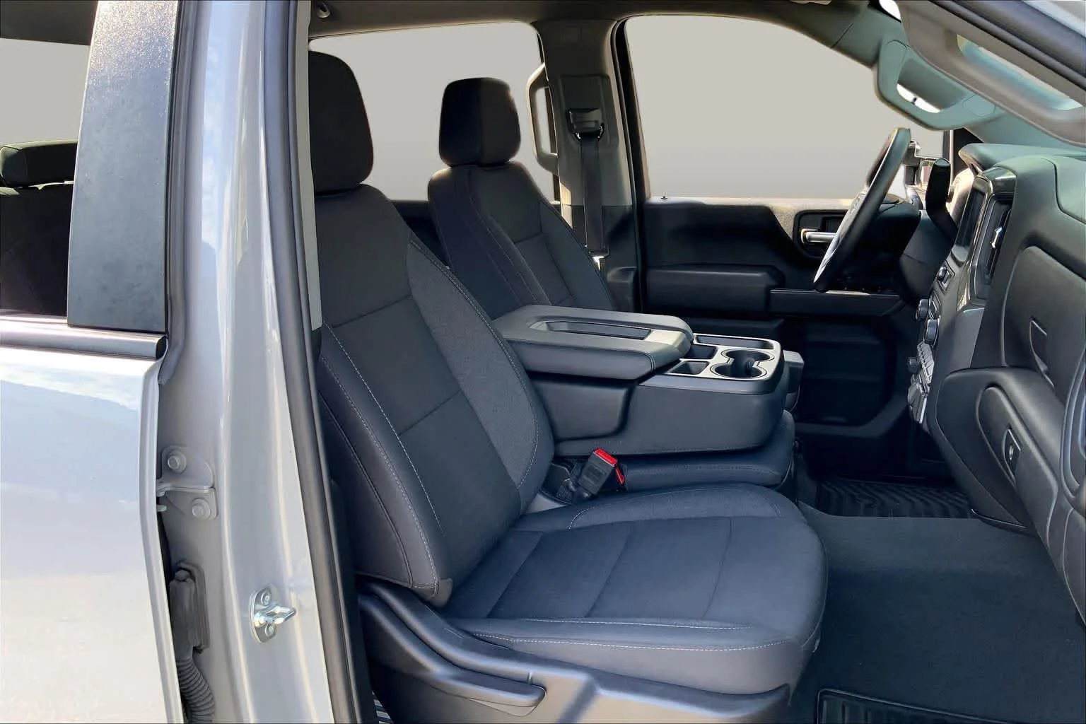 Used 2025 Slate Gray Metallic Chevrolet Custom image 9