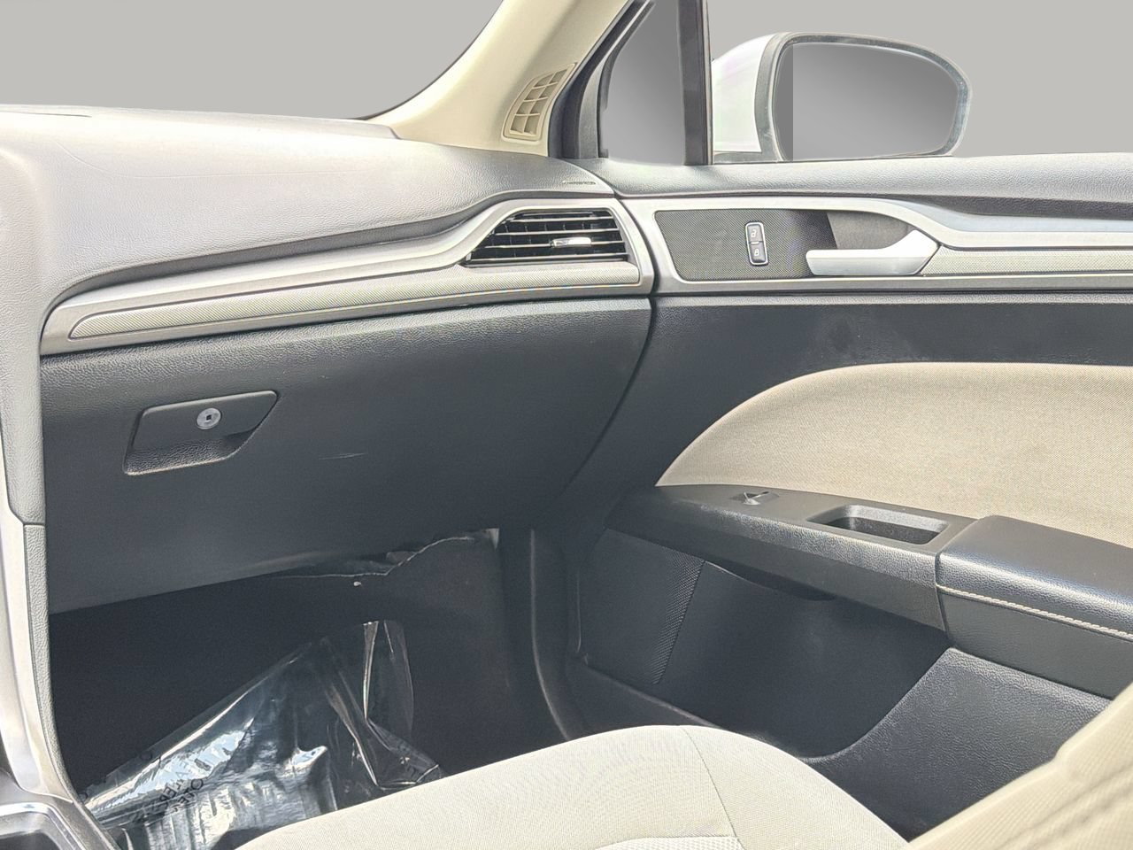 Used 2019 Oxford White Ford S image 15
