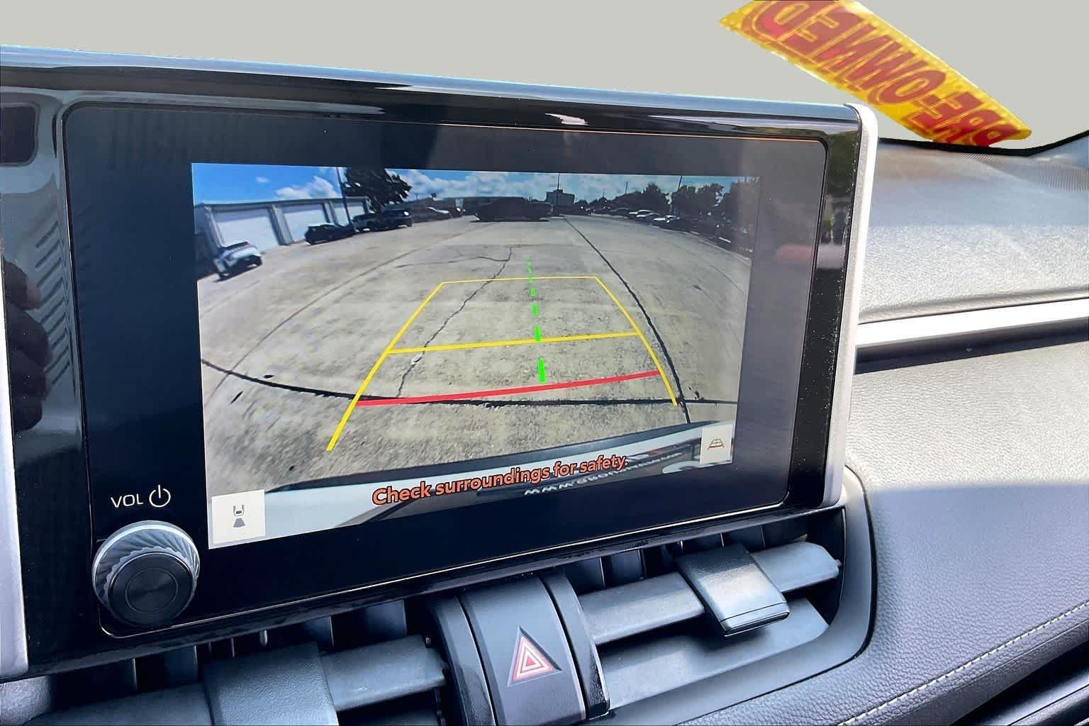 Used 2025 Ice Cap Toyota XLE image 27