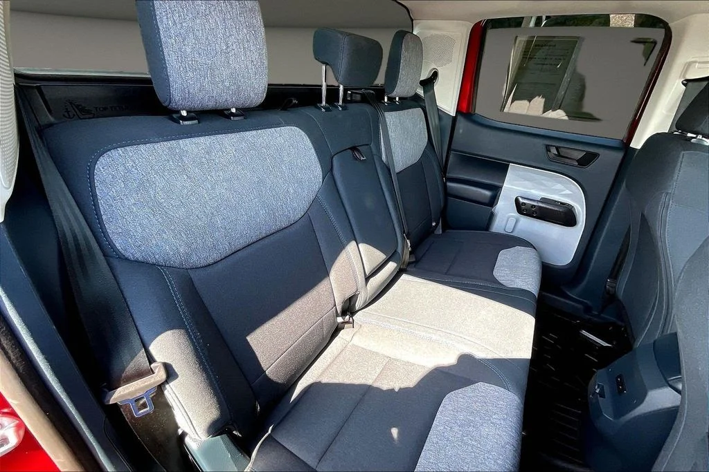 Used 2025 Red Ford XLT image 28