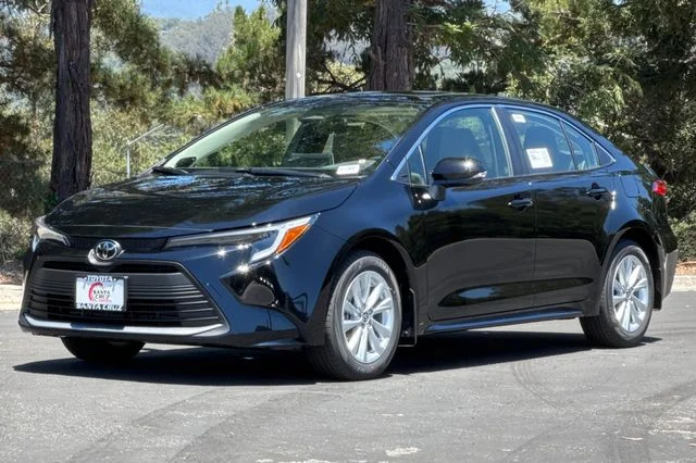New 2026 Midnight Black Metallic Toyota  XLE image 8