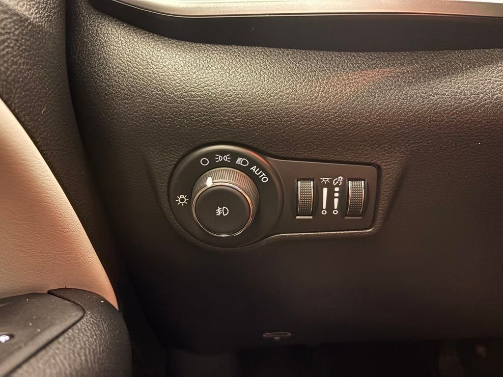 2025 Jeep Compass Limited - Photo 14