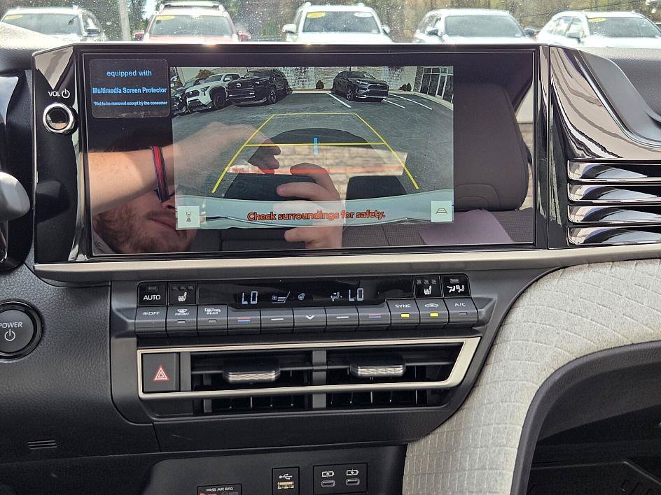 2026 Toyota Camry XLE - Photo 22