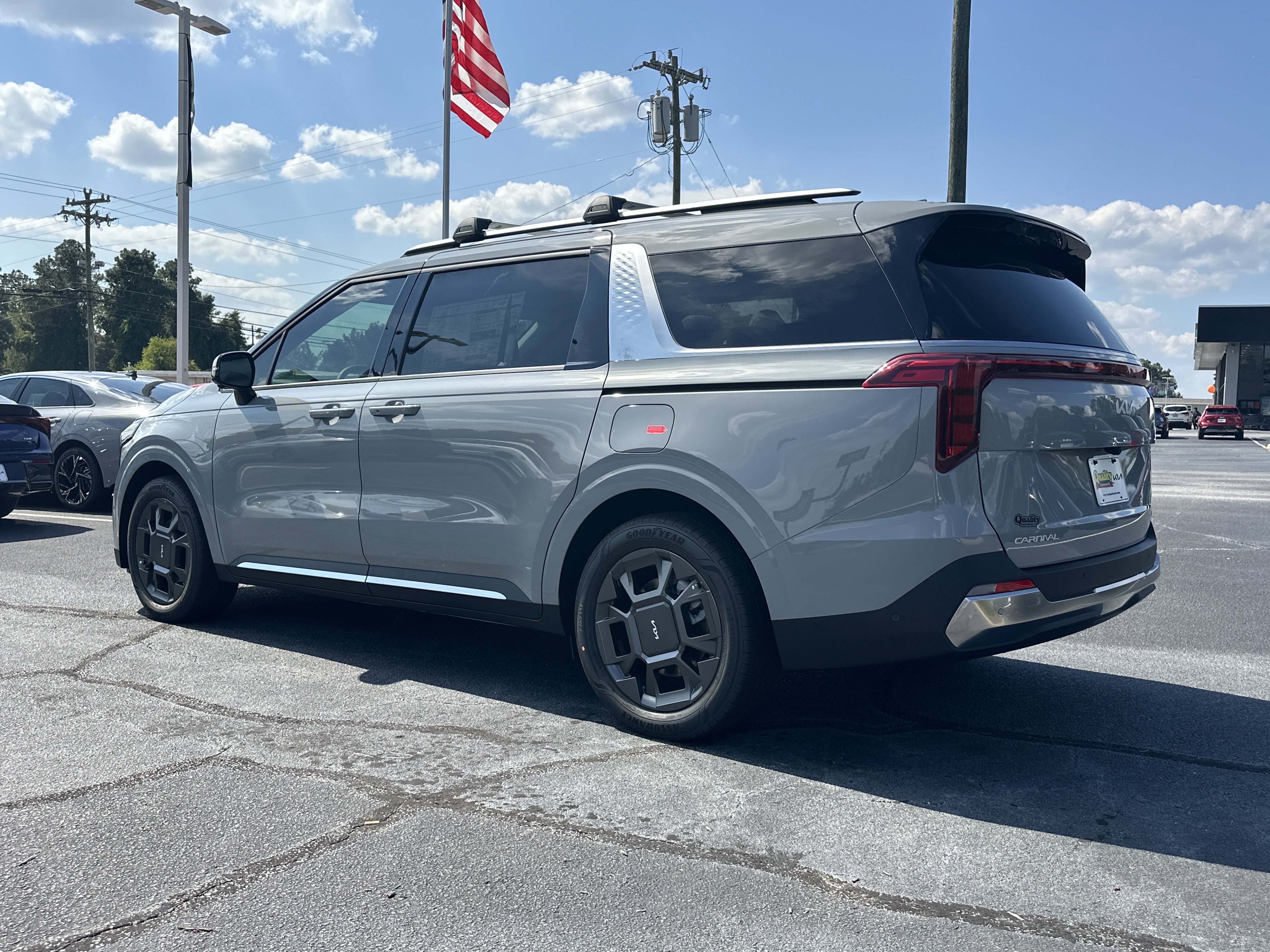 New 2026 Ceramic Silver Kia SX image 6