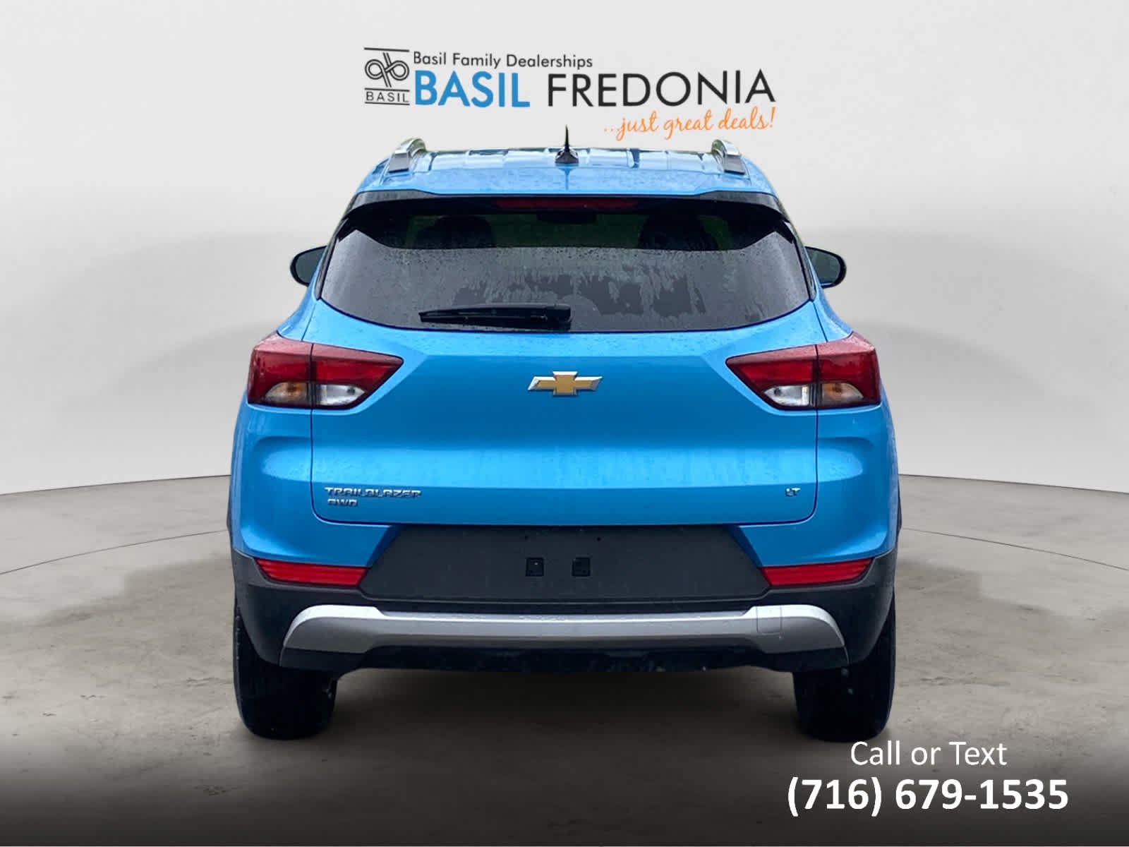 Used 2025 Marina Blue Metallic Chevrolet LT image 8
