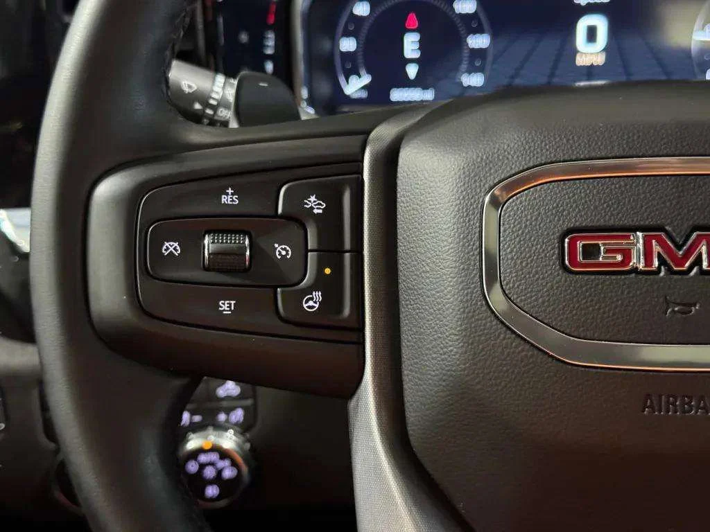 Used 2024 Onyx Black GMC Elevation image 15