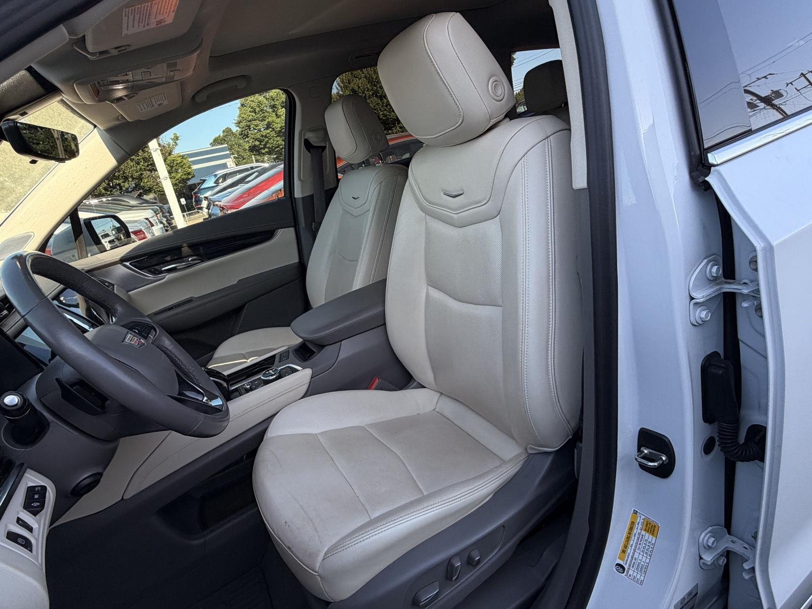 Used 2023 Crystal White Tricoat Cadillac FWD Premium Luxury image 22
