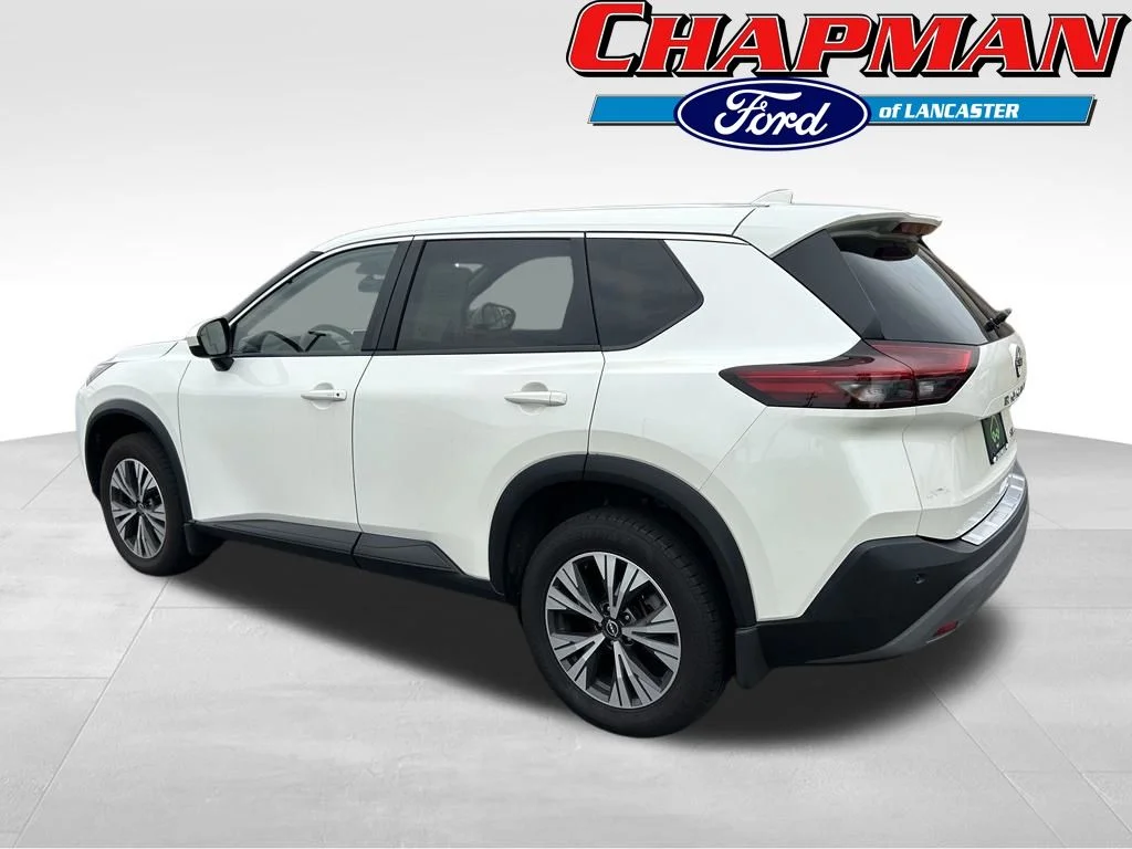 Used 2023 White Nissan SV image 3