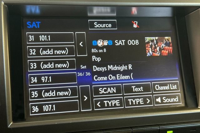 Used 2017  Lexus 460 image 21