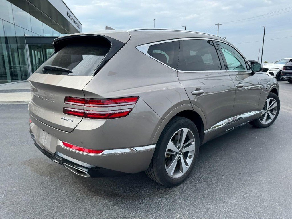 Used 2021 Gold Coast Silver Genesis 3.5T image 3