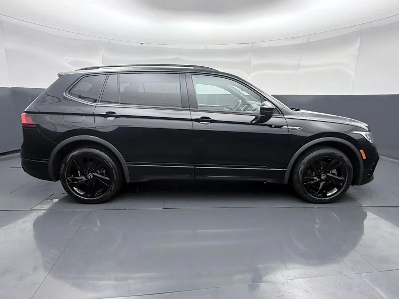 Used 2023 Black Volkswagen SE R-Line Black 4MOTION Sport Utility 4D image 7