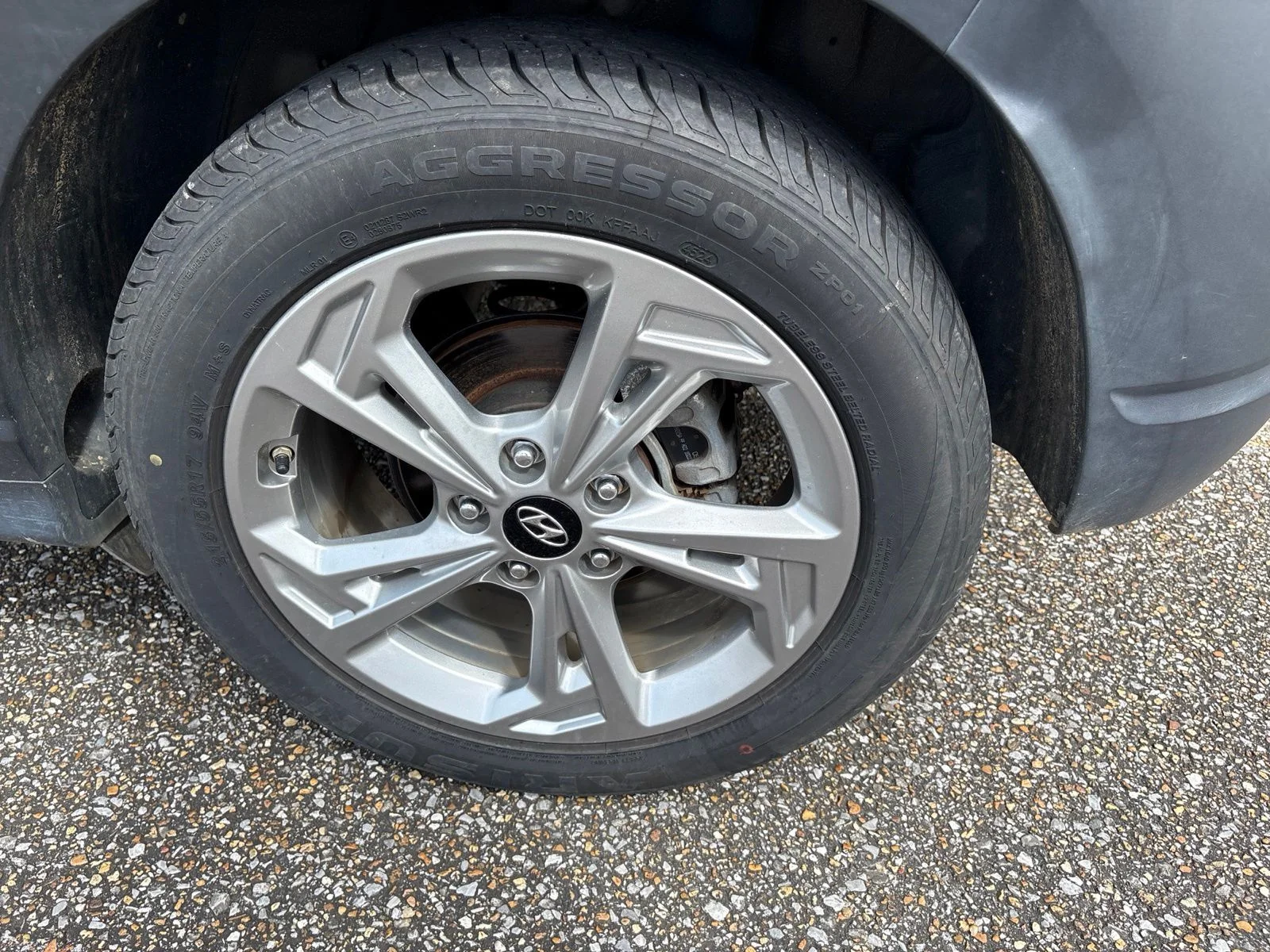 Used 2023 Silver Hyundai SEL image 5
