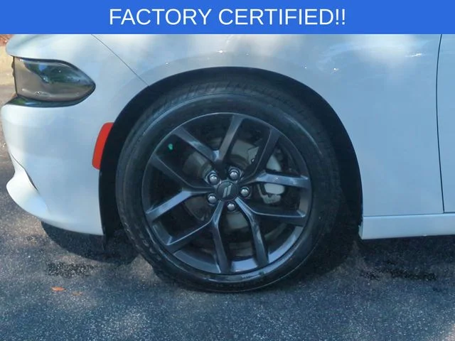 Used 2023 White Dodge SXT image 10