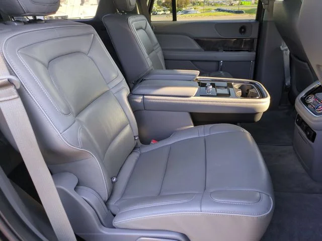 Used 2019 Black Lincoln Reserve image 33