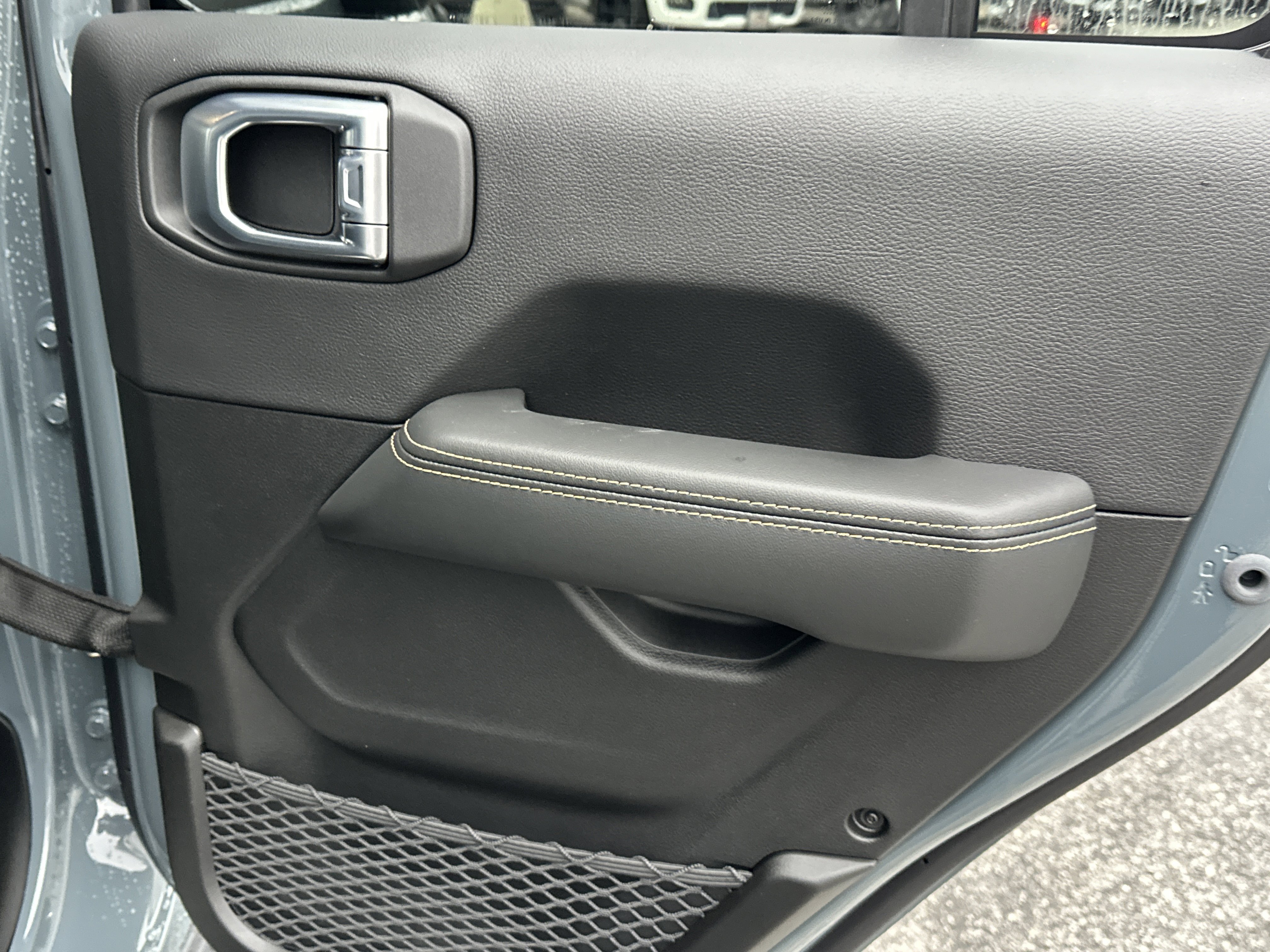 New 2026 Anvil Clear-Coat Exterior Paint Jeep Sahara image 17