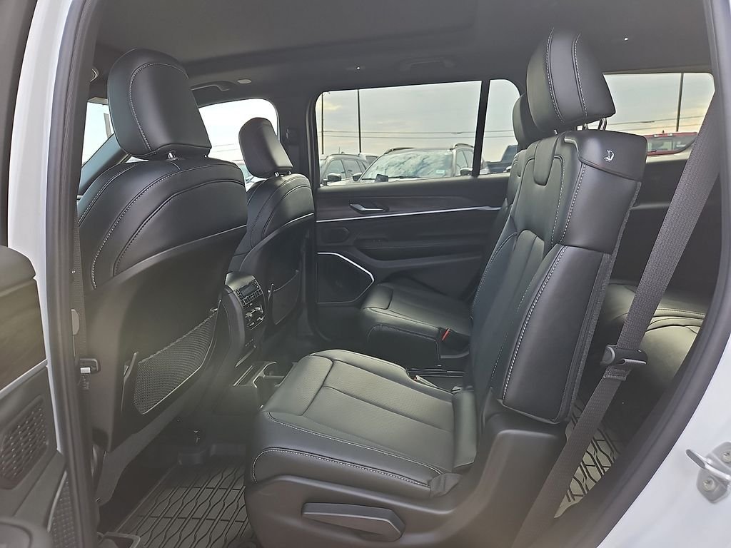 New 2026 Bright White Clearcoat Jeep Limited Reserve image 11