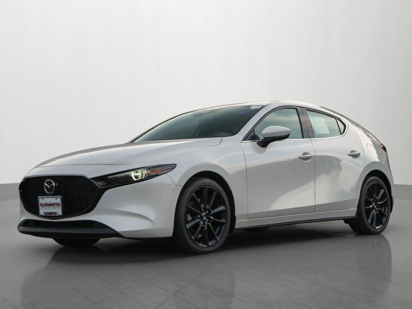 Used 2020 Snowflake White Pearl Mica Mazda Premium image 3