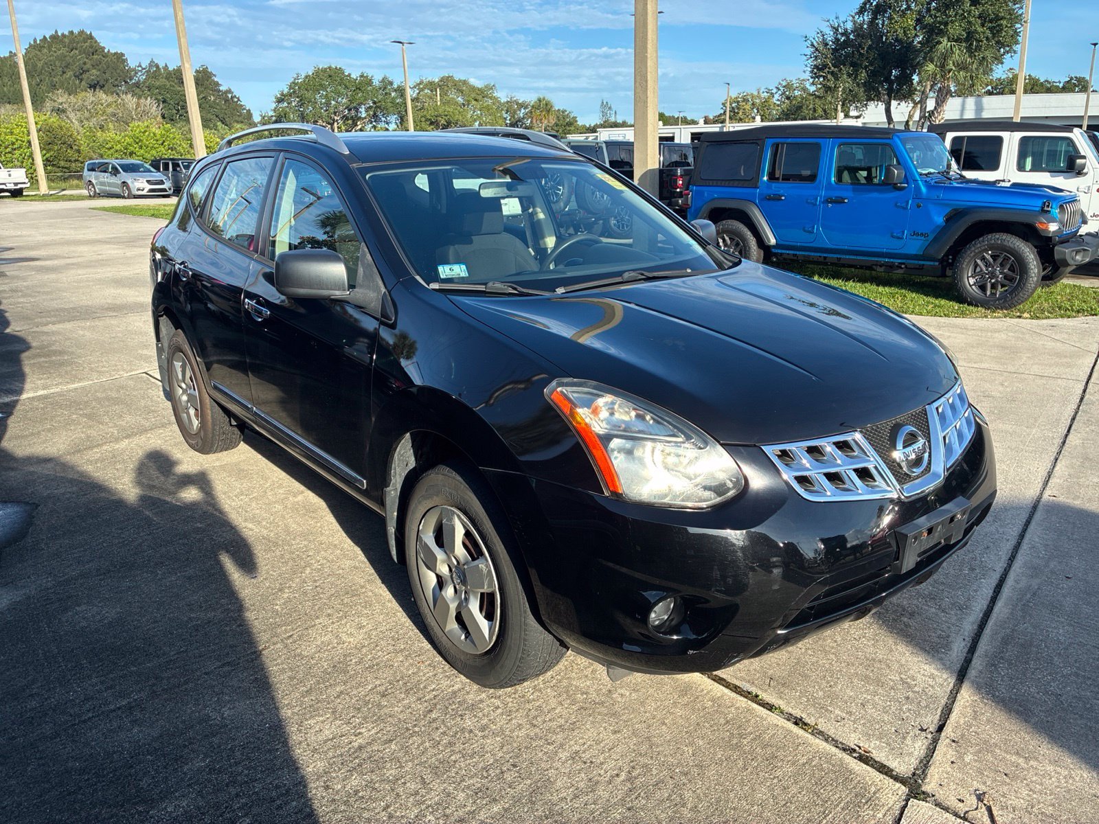 Used 2015 Black Nissan S image 7