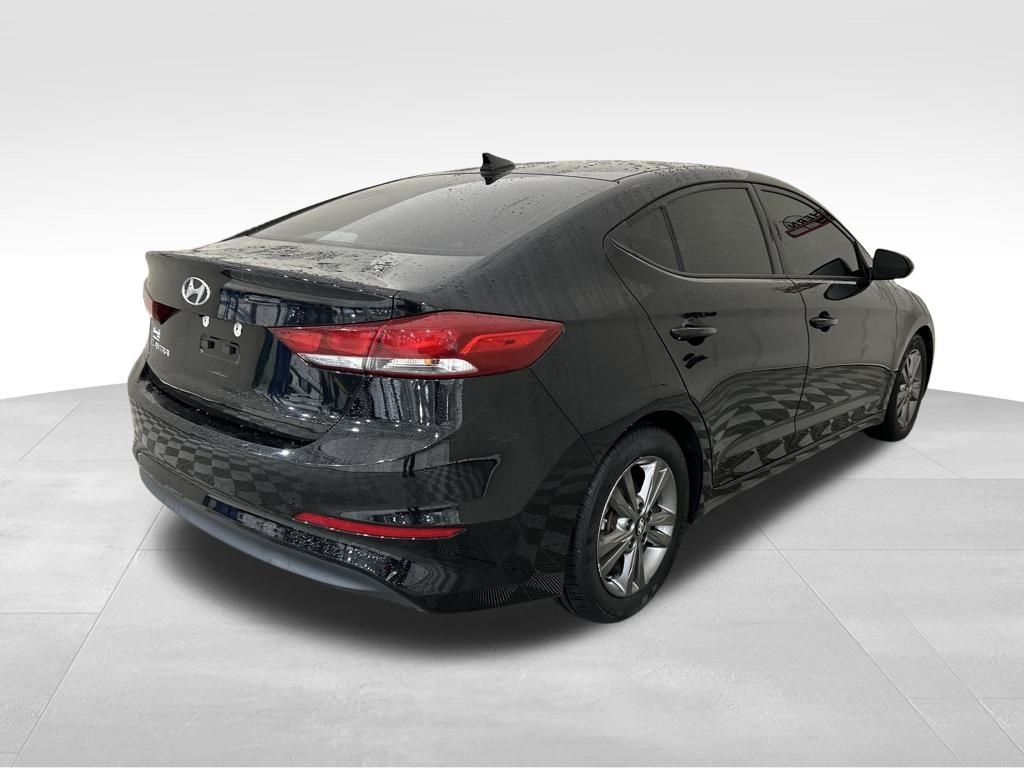 2018 Hyundai Elantra SEL photo 3