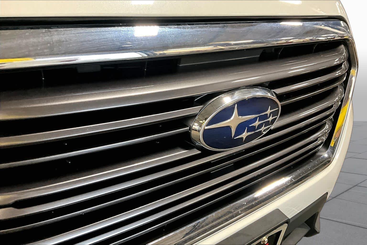 Used 2022 Crystal White Pearl Subaru Limited image 28
