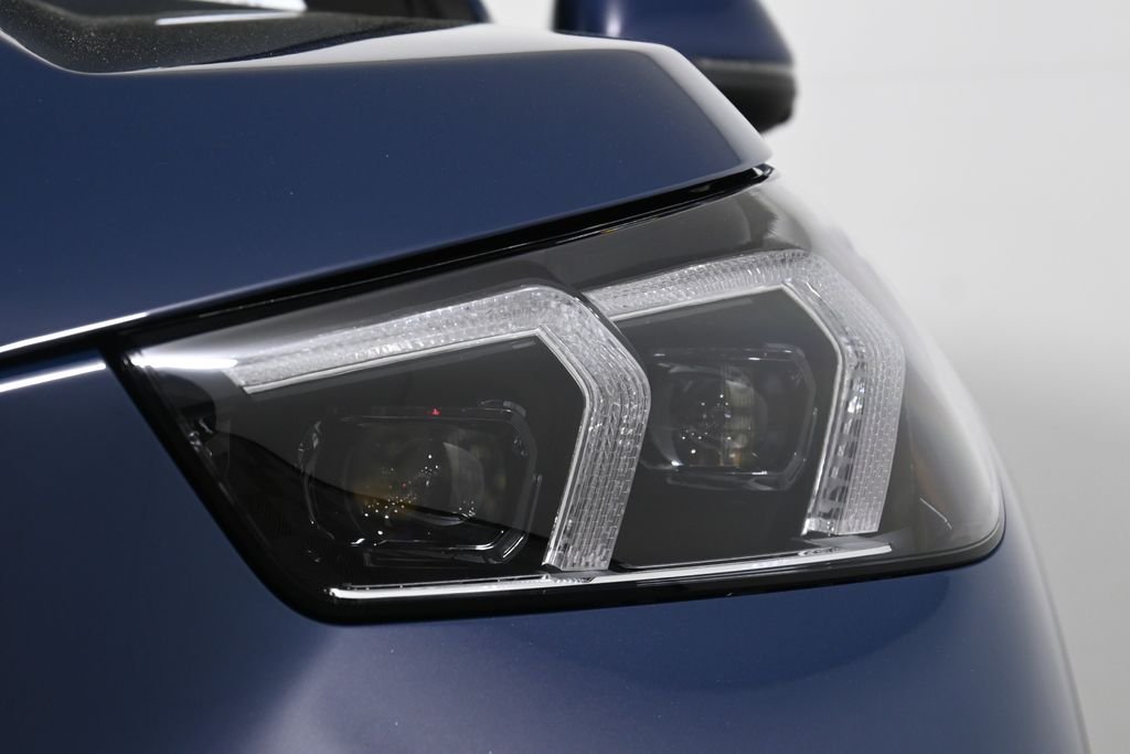 Used 2026 Blue BMW xDrive28i image 11