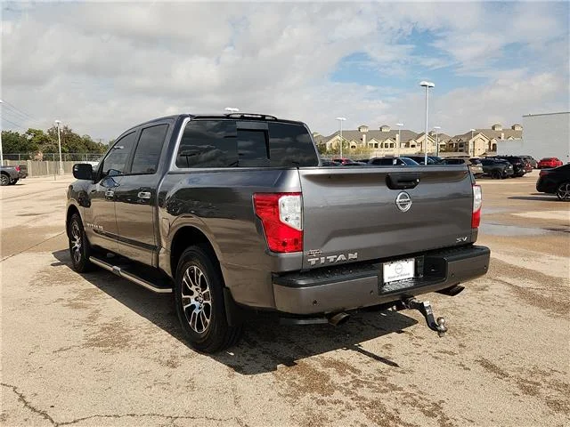 Used 2020 Gun Metallic Nissan SV (A9) 4x2 Crew Cab 5.5 ft. box 139.8 in. WB image 2