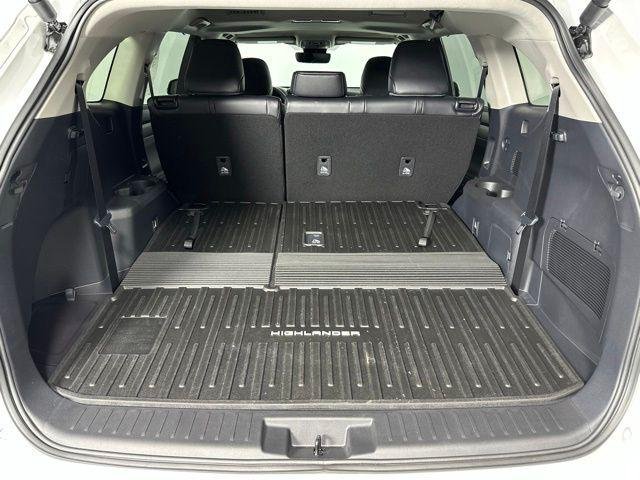 Certified Used 2026 WIND CHILL PEARL Toyota  image 6