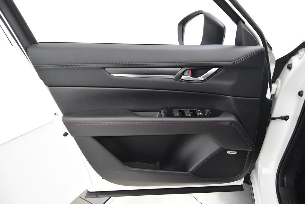 Certified Used 2025 White Metallic Mazda 2.5 S Carbon Edition image 28