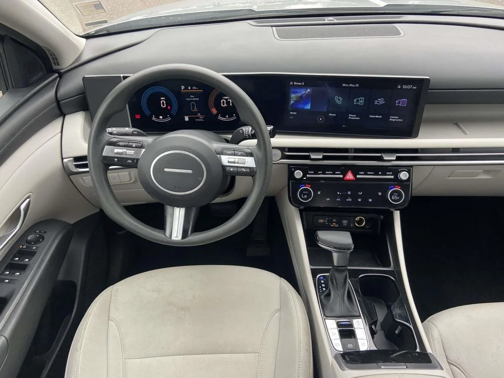 Used 2025 Shimmering Silver Hyundai SEL image 11