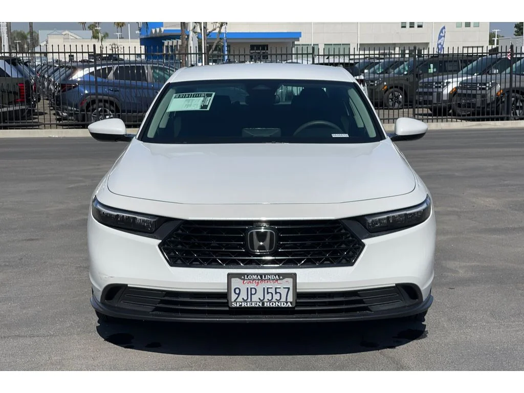 Used 2024 Platinum White Pearl Honda LX image 9