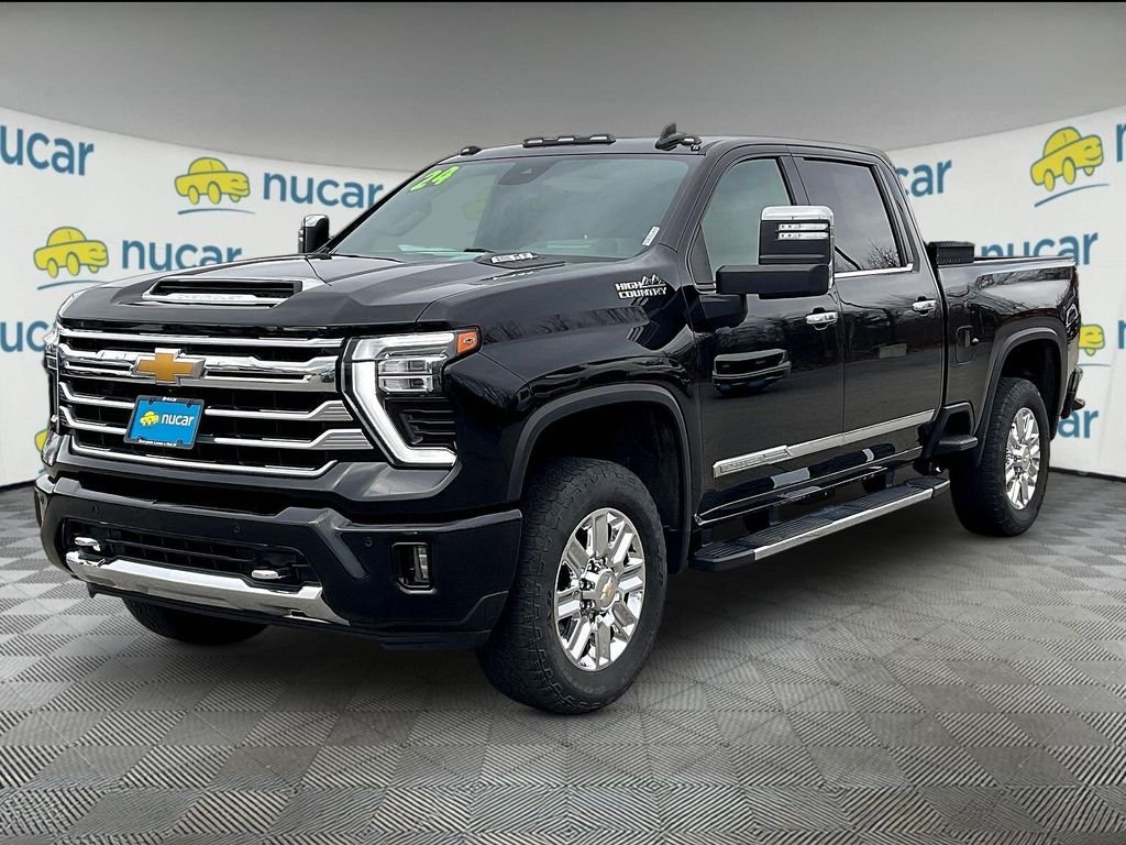 Used 2024 Black Chevrolet High Country image 3